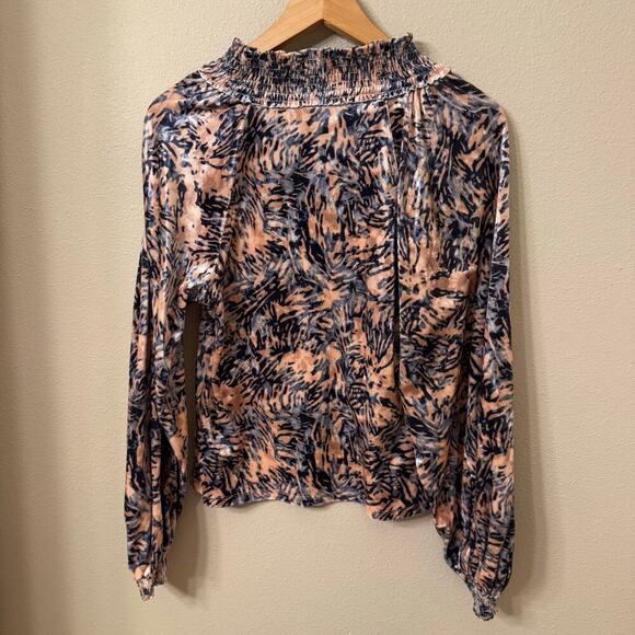 Free People Velvet Boho Animal Print Women's Blouse Size Medium Balloon Sleeves - Picture 7 of 11